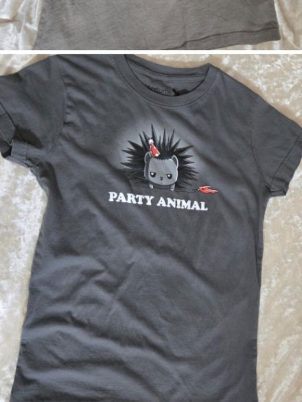TeeTurtle Party Animal Graphic Tee Women’s Medium Gray Punk Cat Shirt